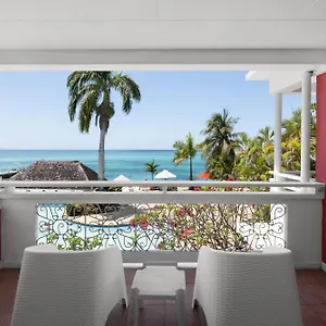 Grand Decameron Cornwall Beach, A Trademark Курортный комплекс